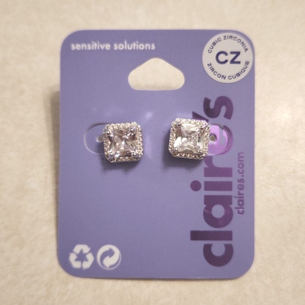 Claire's Earrings NWT